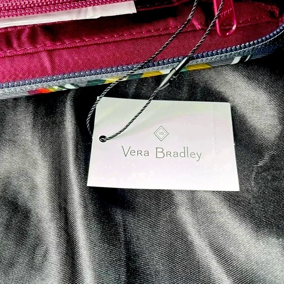 🆕 Vera Bradley Wallet- Base Color is Gray with Colored Designs - Picture 7 of 14